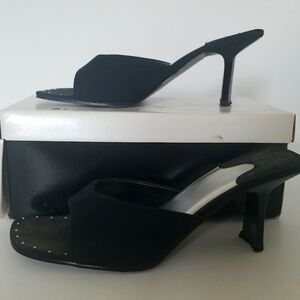 Anne Michelle black open toe sandals, size 6